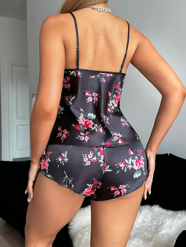 Pyjama Femme Dentelle Satin – Haut Col V camisole & Short imprimé 🌸