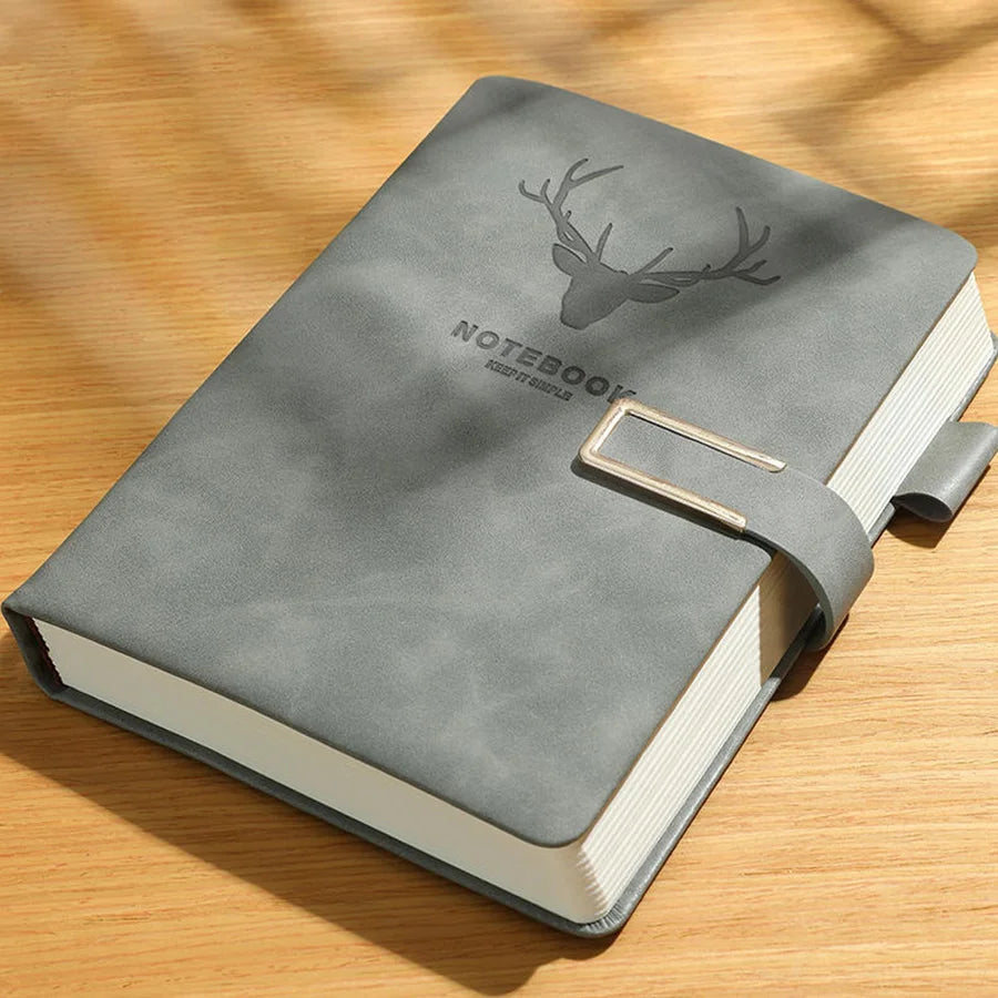 Cuaderno A5 de 200 páginas con elegante cubierta de piel sintética