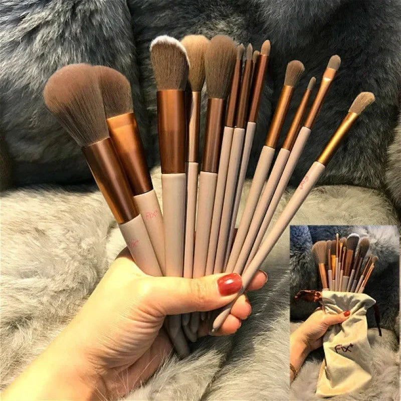 💖 Set de brochas de maquillaje: base, polvos, sombras de ojos y difuminador