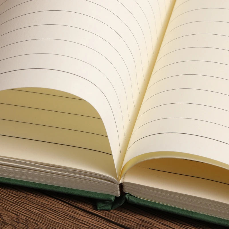 Cuaderno A5 de 200 páginas con elegante cubierta de piel sintética