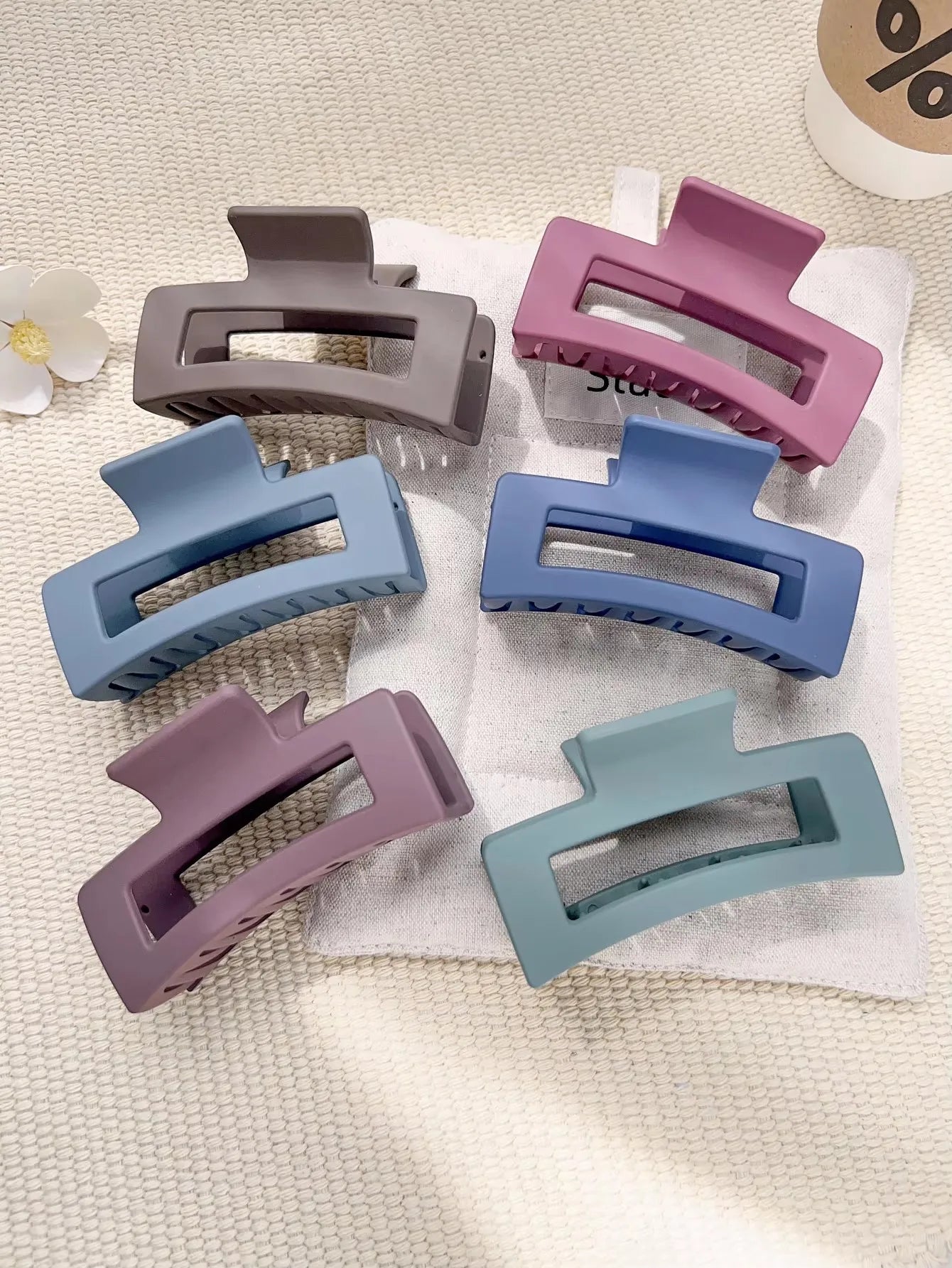 🧷 Pack de 12 clips rectangulares esmerilados: estilo simple y moderno