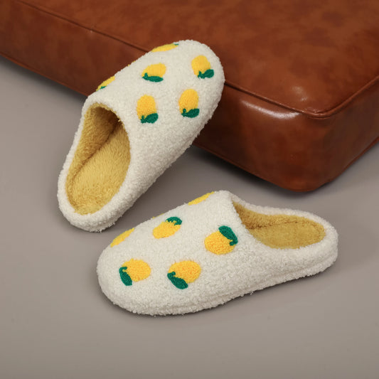 Pantoufles Femme Citron Brodé – Chaussons en Peluche 🍋