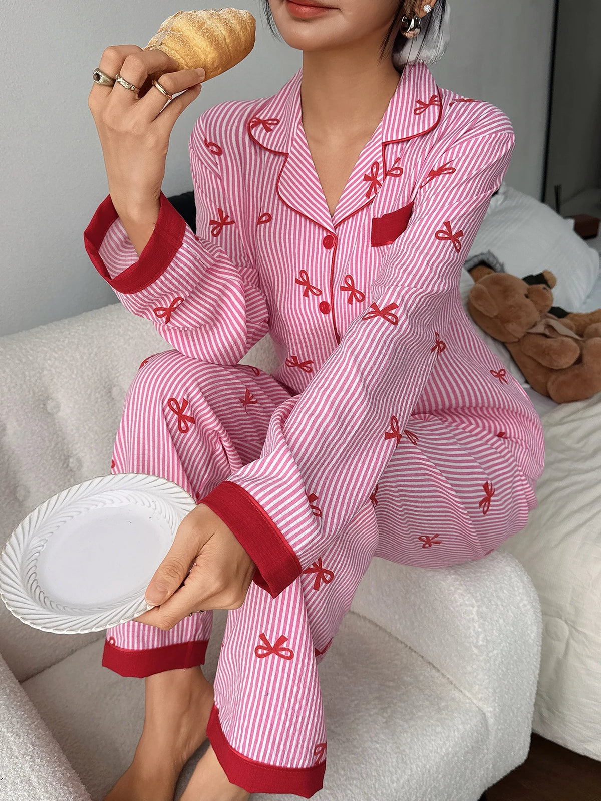 Pyjama Boutonné - Haut à manches longues et pantalon assorti à rayures 🎀