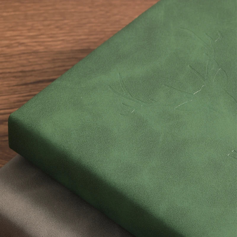 Cuaderno A5 de 200 páginas con elegante cubierta de piel sintética