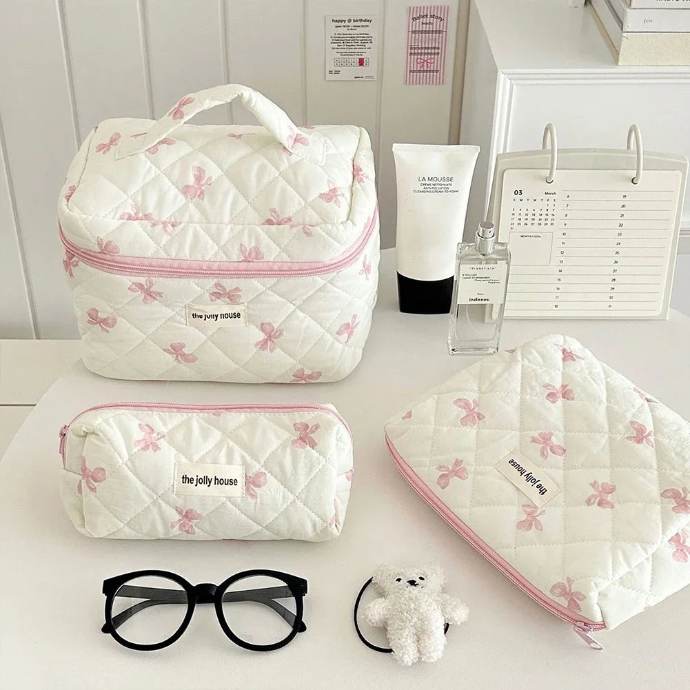 TROUSSE À MAQUILLAGES