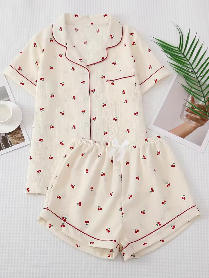 Pyjama Boutonné – Haut à Manches Courtes & Short 🍒