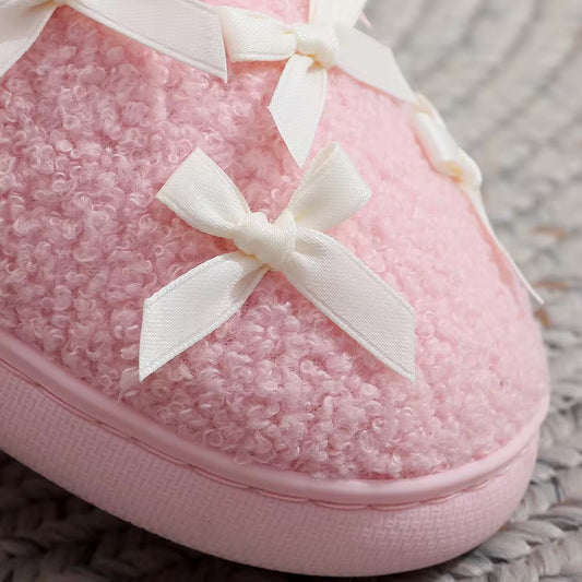 Pantoufle - En peluche avec nœud rose 🎀
