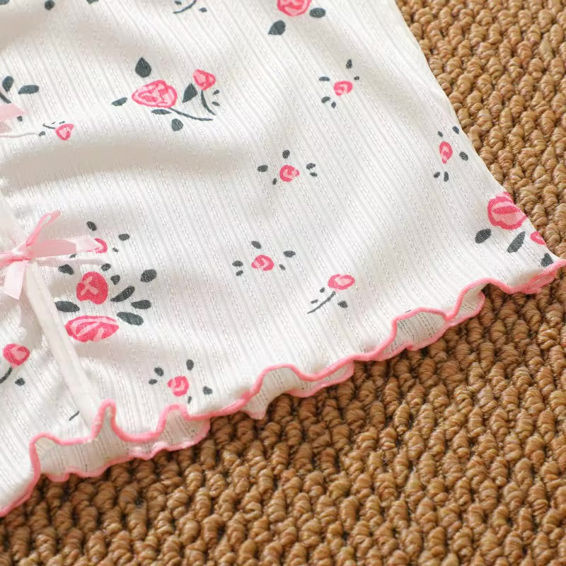 Pyjama - Haut camisole à bretelles et short assorti 🌷