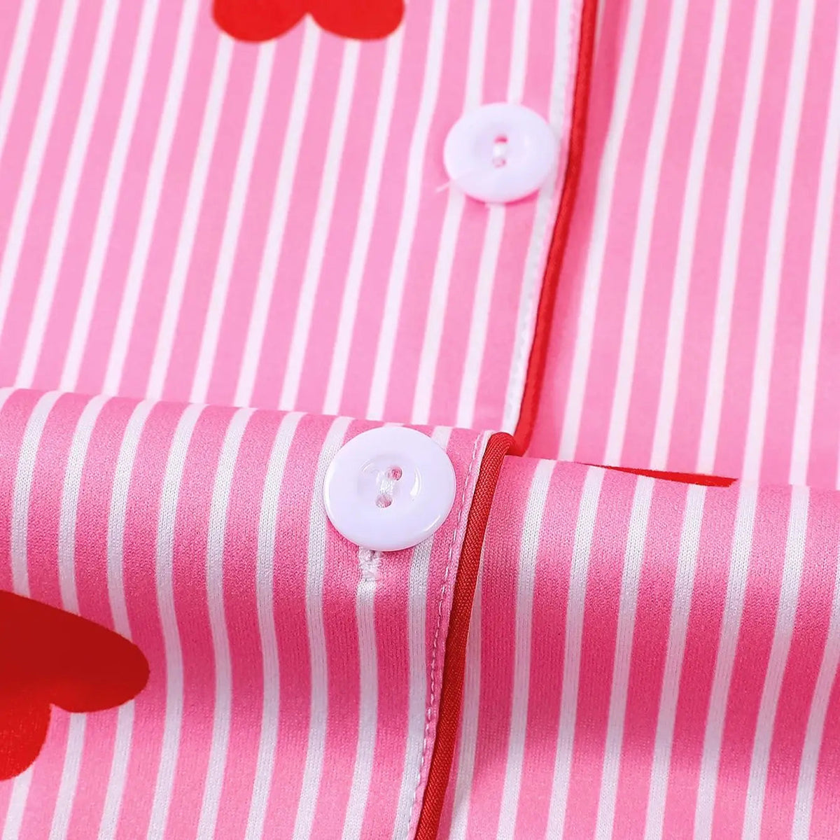 Pyjama Boutonné - Haut à manches courtes et short à rayures ❤️