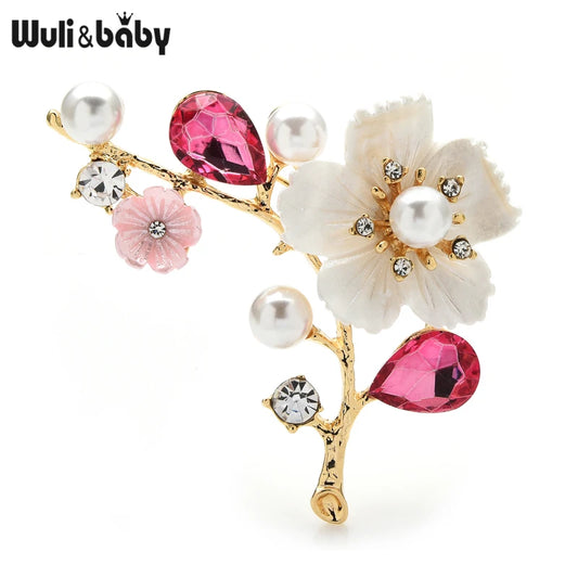 Broche de flor de ciruelo perlado: elegancia femenina para bodas, oficina o regalo.