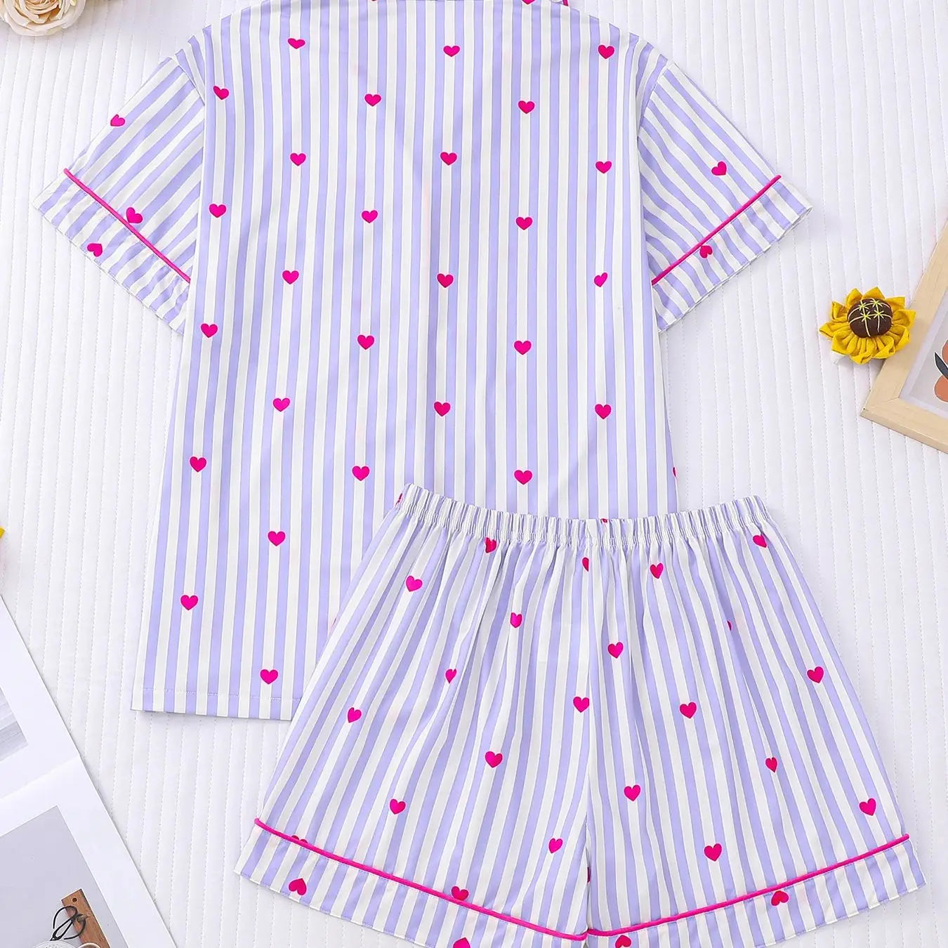 Pyjama Femme Boutonné - Haut Manches Courtes et Short à rayures imprimé 🩷