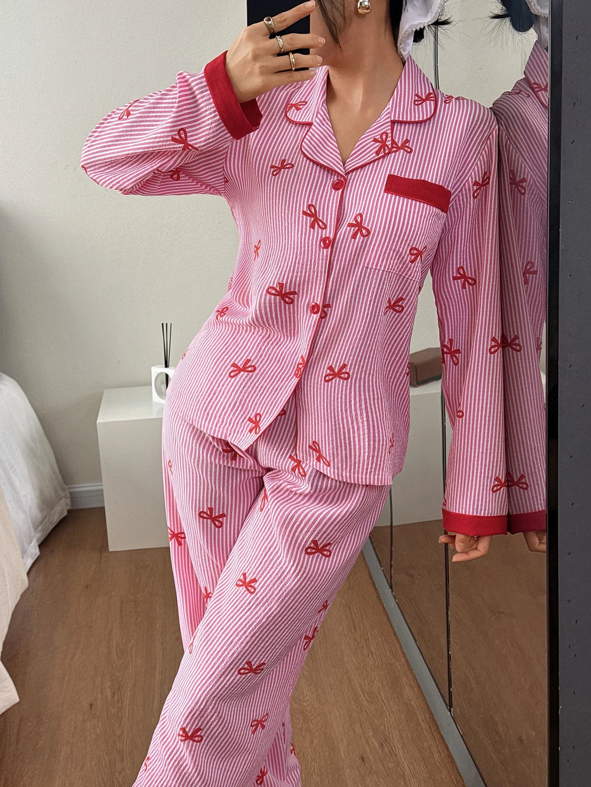Pyjama Boutonné - Haut à manches longues et pantalon assorti à rayures 🎀