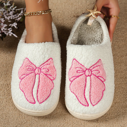 Pantoufles Femme - Peluche douce à motif 🎀