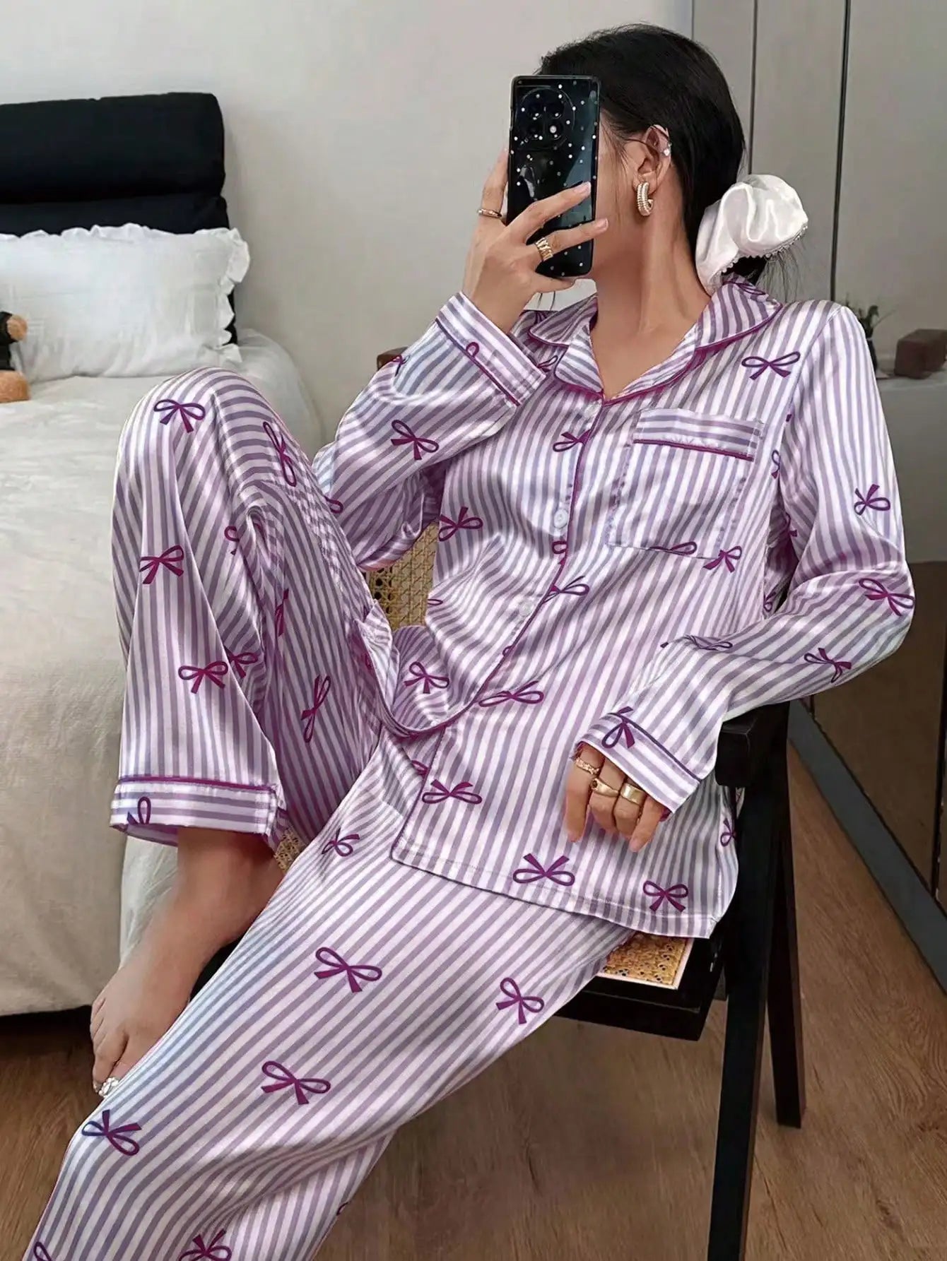 Ensemble Pyjama Femme Satin Rayé – Manches Longues, Motif 🎀