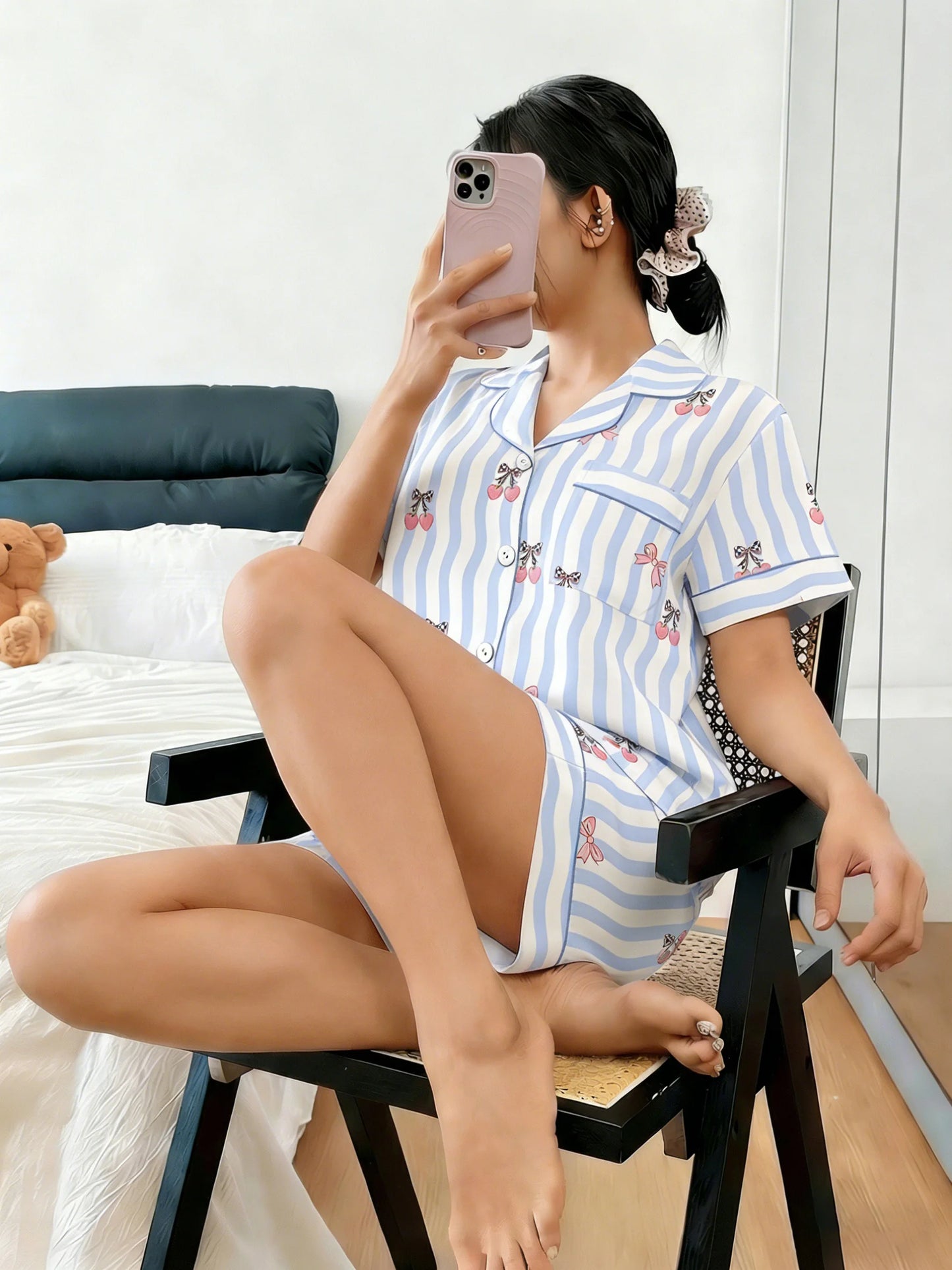Pyjama Femme Boutonné – Haut manches courtes et short à rayures imprimé 🍒