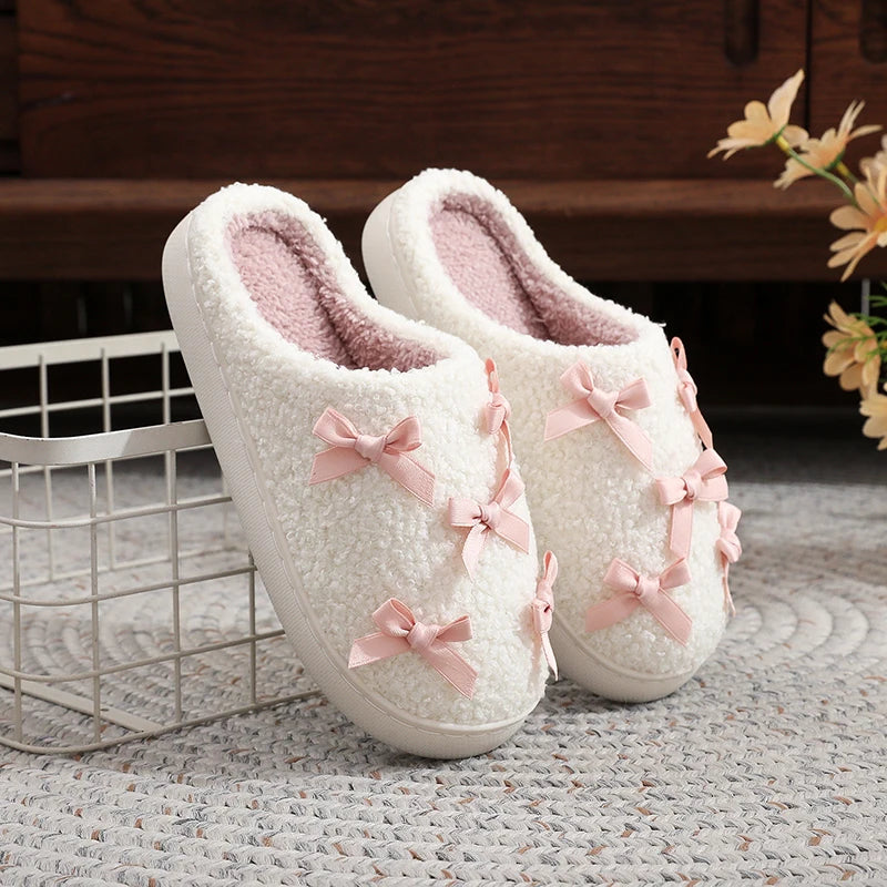 Chaussons femme automne/hiver – Douillets en peluche avec nœud rose 🎀