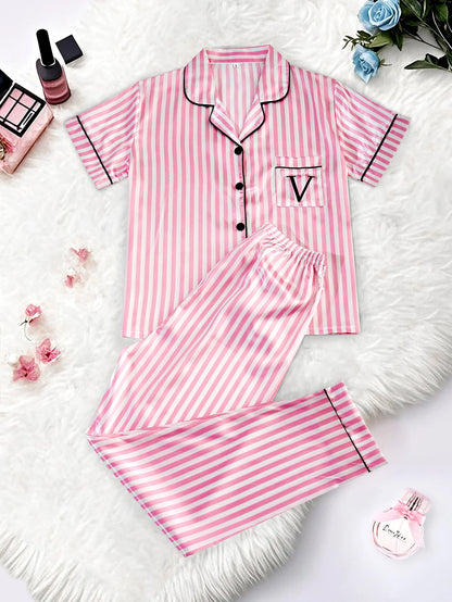 Pyjama femme Boutonné satin – Haut manches courtes et pantalon à rayures imprimé V