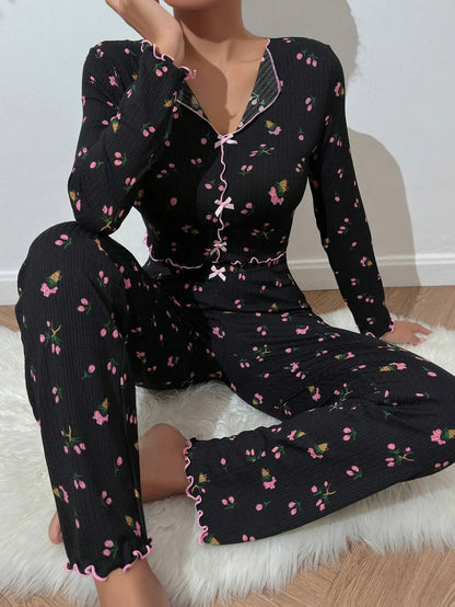 Pyjama Femme – Haut Manches Longues et Pantalon imprimé 🌸