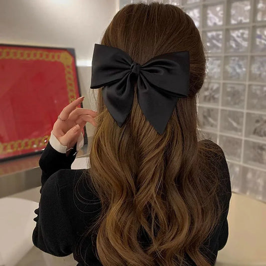 🎀 Pasador de lazo de seda: Elegancia minimalista