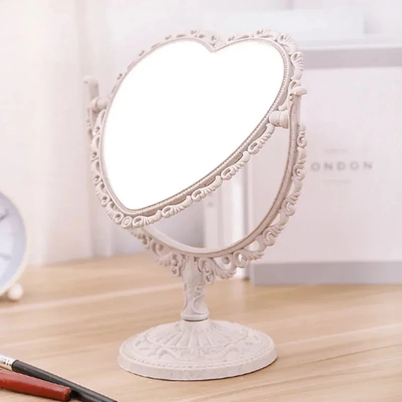 Espejo de maquillaje de escritorio en forma de corazón - Espejo portátil compacto de doble cara 💄✨