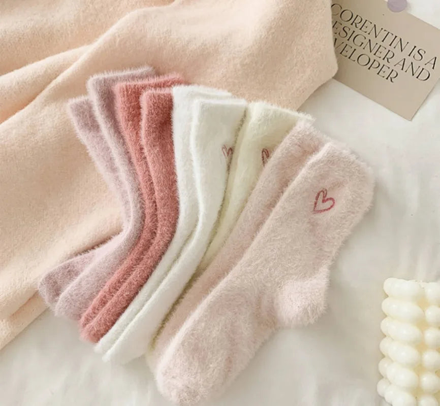 Women's Thermal Velvet Socks – Soft patterned socks 🩷