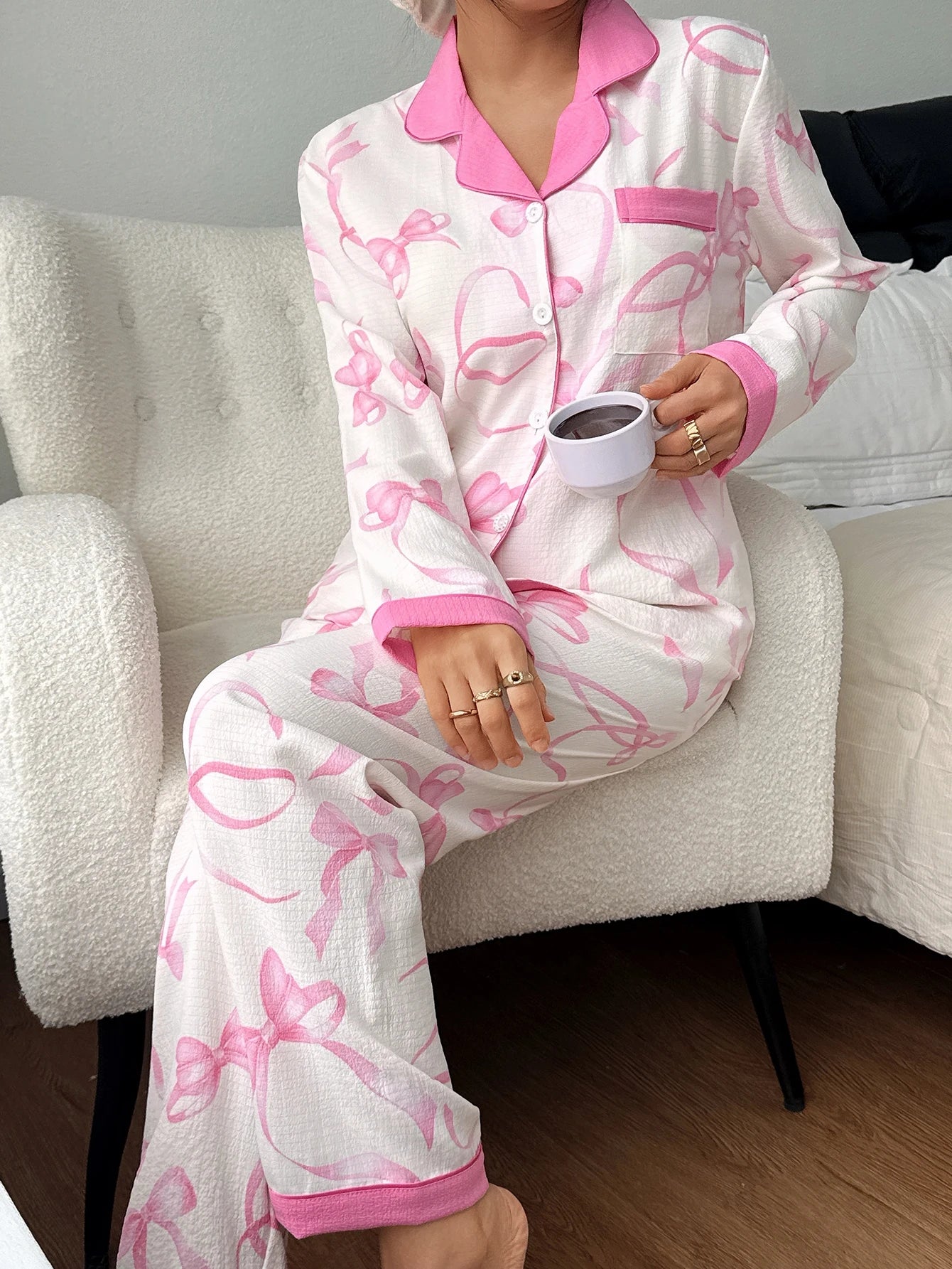 Pyjama Femme Boutonné – Haut Manches Longues et Pantalon imprimé 🎀