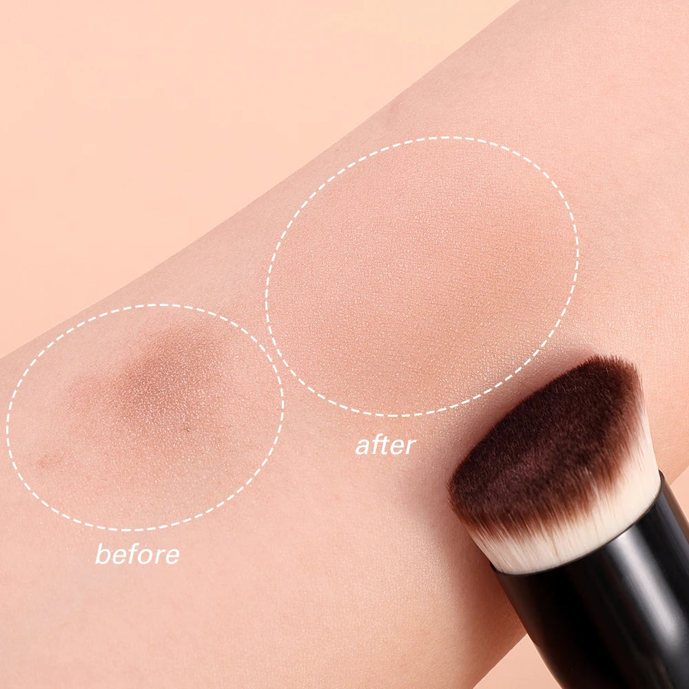 🖌️✨ Pinceau Maquillage Biseauté – Fond de Teint, Anticernes & Contour | Fini Zéro Défaut