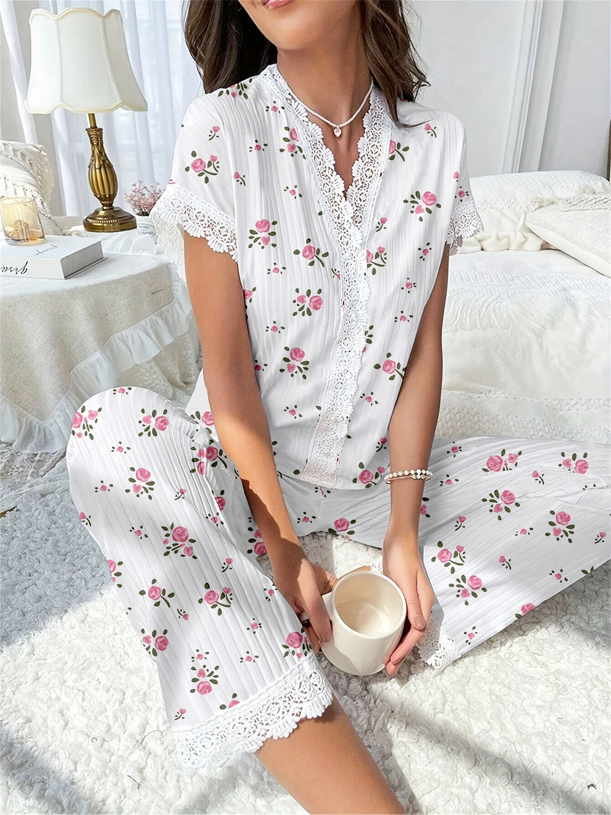 Pyjama - Haut à manches courtes et pantalon assorti avec dentelle 🌷