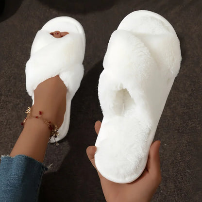 Pantoufles femme fausse fourrure à brides croisées – Chaussons doux et chauds intérieur