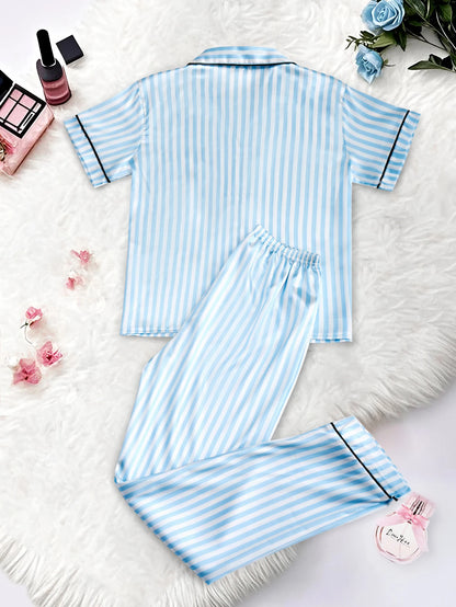 Pyjama femme Boutonné satin – Haut manches courtes et pantalon à rayures imprimé V