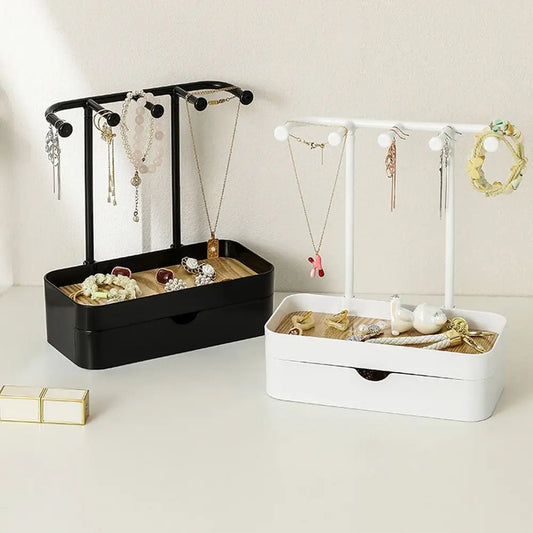 Expositor de joyas portátil con cajón: base de madera y elegante almacenamiento.