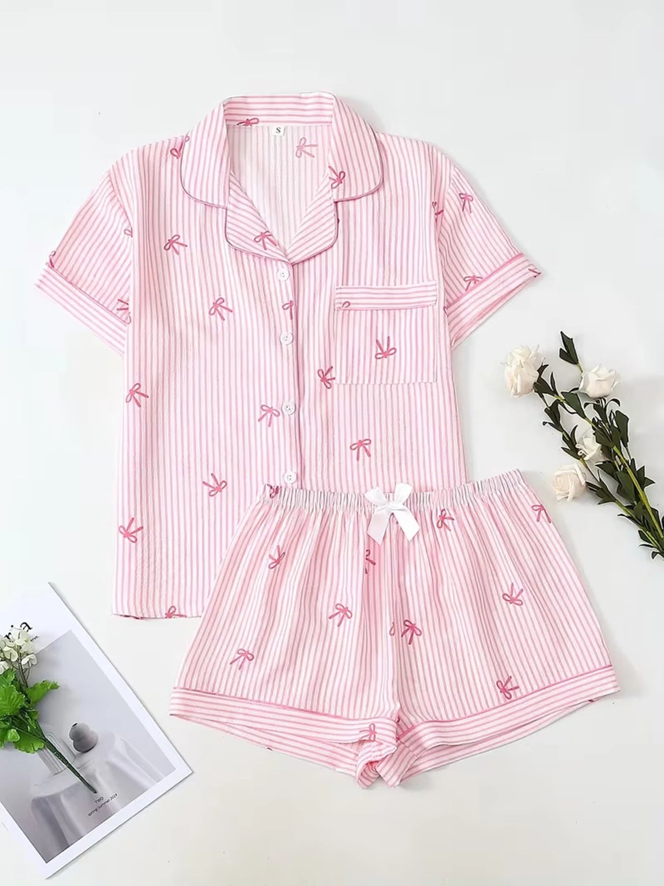 Ensemble Pyjama Femme 2 Pièces – Cardigan Rose à Rayures & Nœud Manches Courtes 🎀