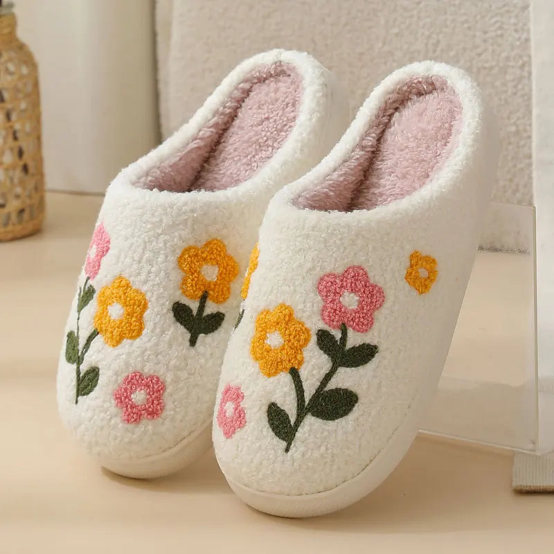 Pantoufles Femme - Fleur Brodée en Peluche 💐