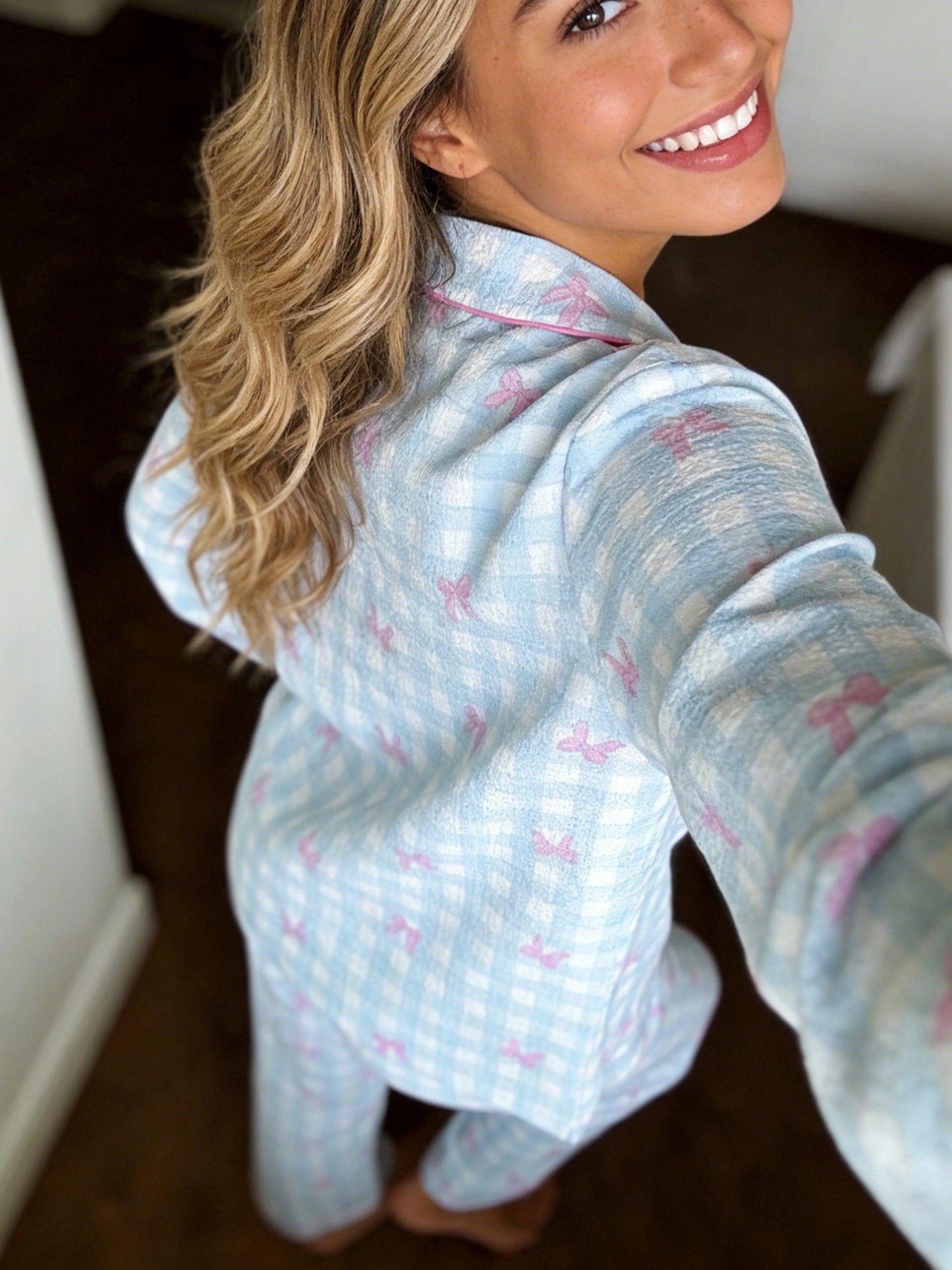Pyjama Femme Boutonné - Haut Manches Longues et Pantalon à carreaux motif 🎀