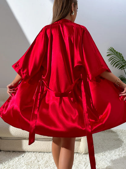 Ensemble Homewear femme Satin – Camisole , Short à Volant et Robe de Chambre Courte Uni